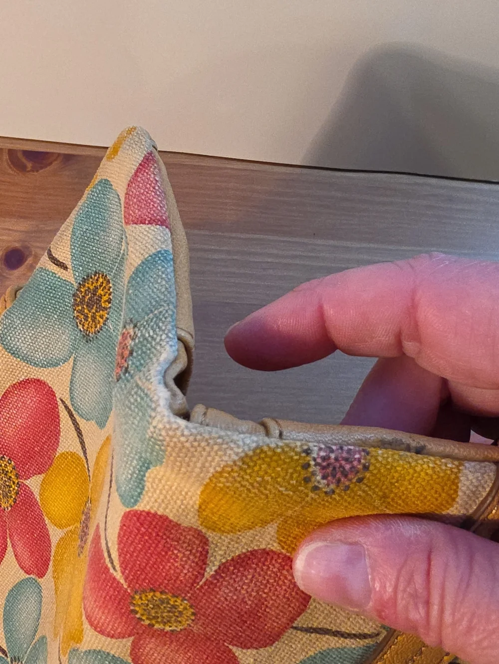 Relic Floral Canvas Wristlet in Yellow, Teal, Coral with Tan Trim - Picture 4 of 7
